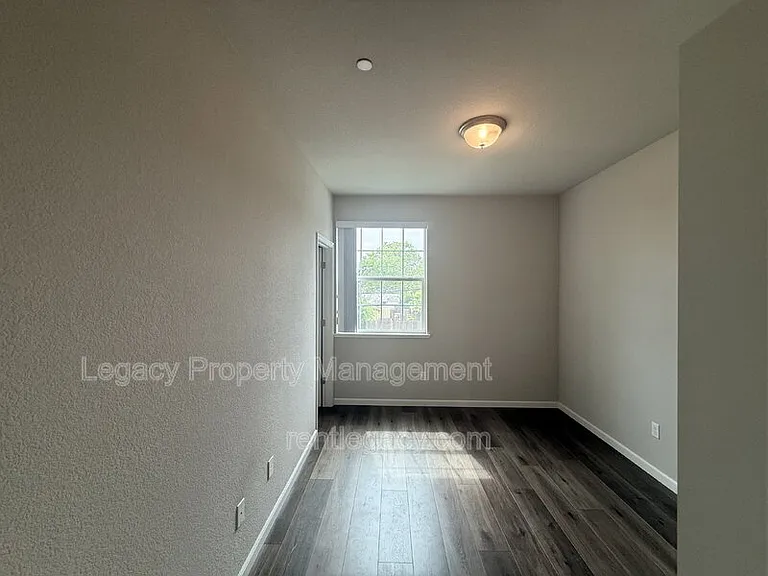 4426 Dry Creek Rd — Photo 22