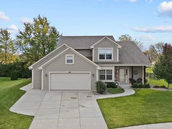 981 Log Cabin LANE, Belgium, WI 53004