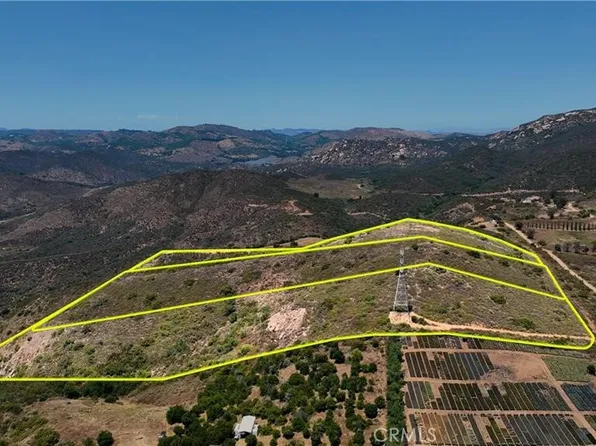 1 Rainbow Glen Rd #3, Fallbrook, CA 92028