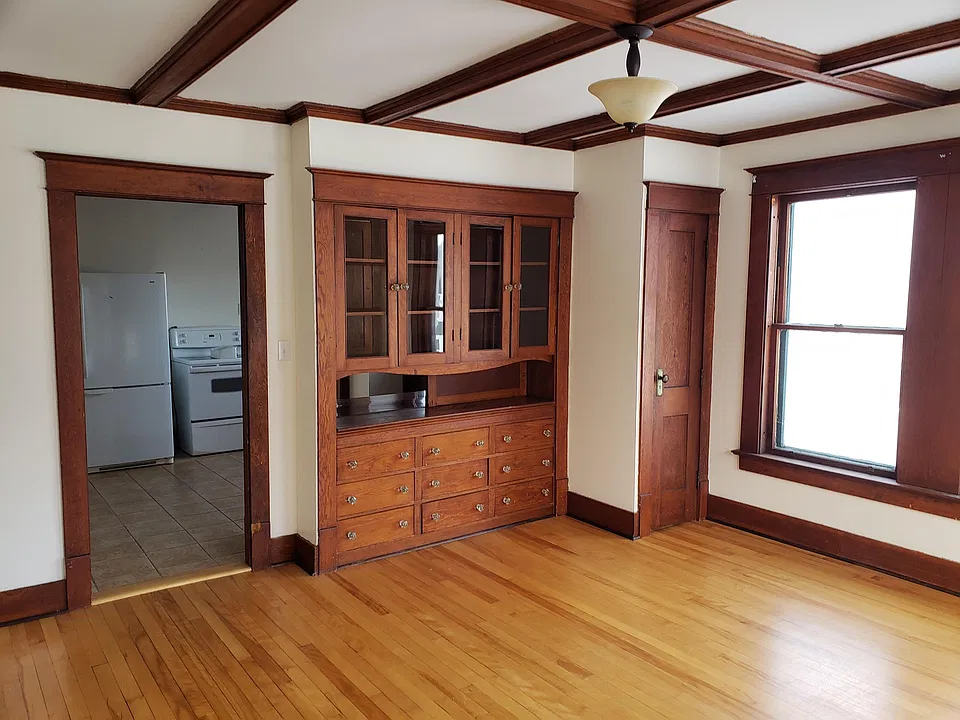 18 Main St #3