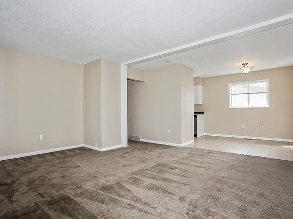 4th image of 1800 W Jewell Ave