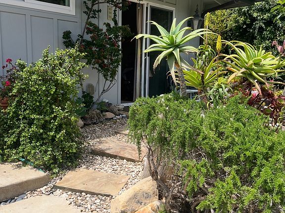 2nd image of 425 Conejo Rd #2