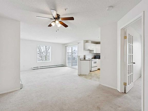 4th image of 604 NE 8th St SW #1301