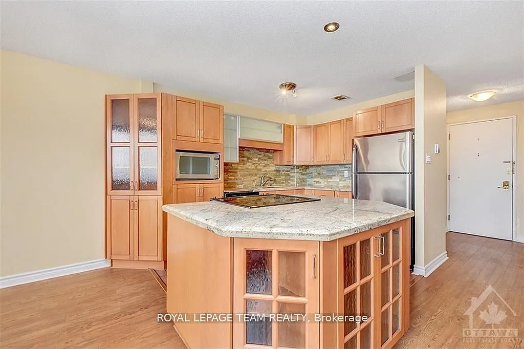 2 bed, $2,450 — Photo 4
