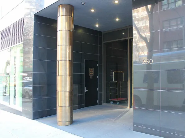 250 E 49th St #Cu4, New York, NY 10017