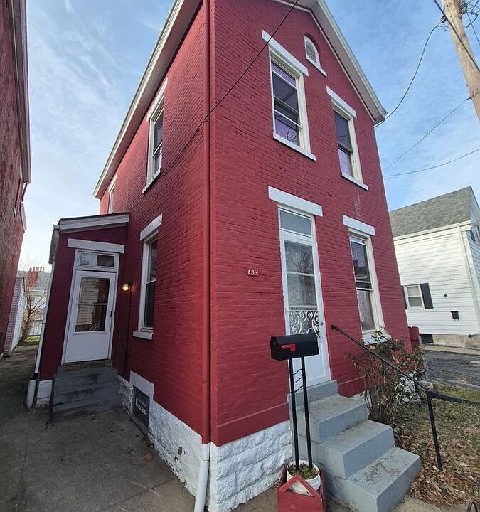 1st image of 834 Liberty St