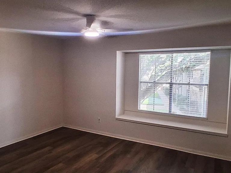 14703 Barryknoll Ln #26 — Photo 5