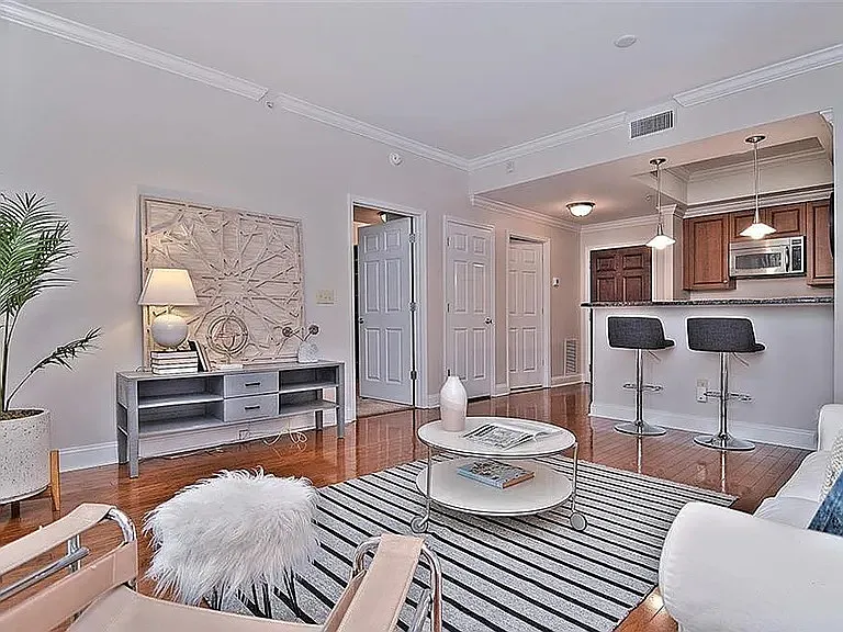 300 W 5th St #237-1 — Photo 5