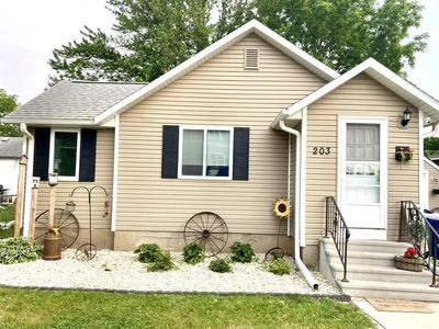 203 1st St NW, Dodge Center, MN, 55927
