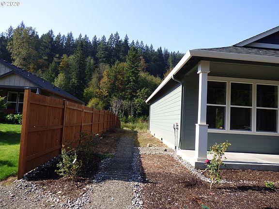 5th image of 617 W. Cushman St.