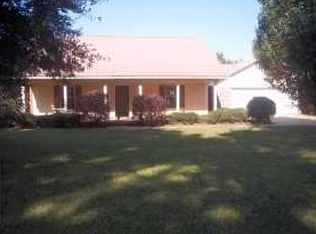 653 Hb Smith Rd, Magee, MS 39111