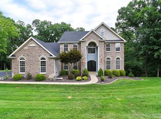 954 Sheffield Forest Ct, Ballwin, MO