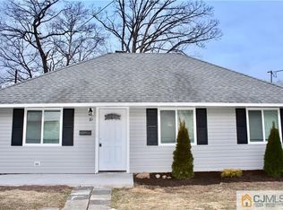 10 Dobson Rd, Edison, NJ 08817