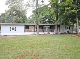 4653 Benton Rd, Mt Zion, IL 62549