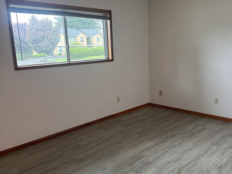 7310 NE 135th Ave — Photo 3