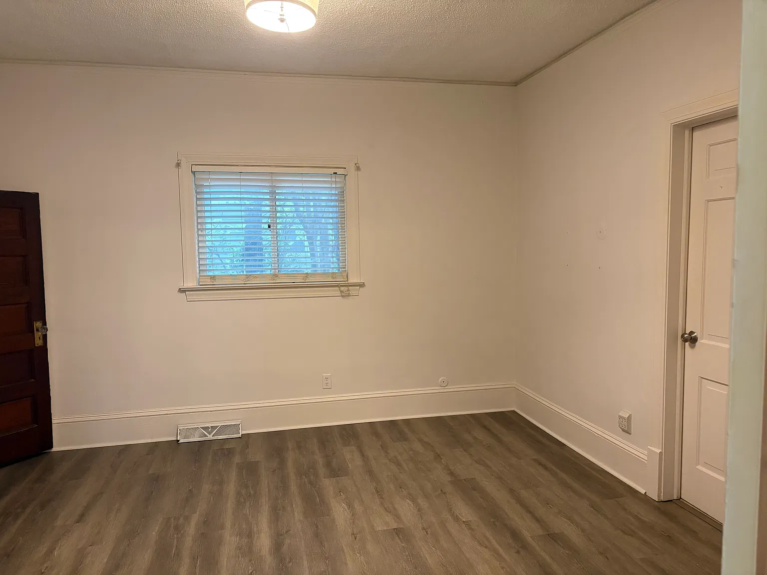 3 bed, 1650 sqft, $2,700 — Photo 4