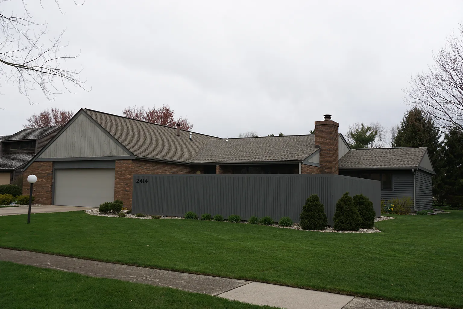 2414 N Nottingham Ct photo 1