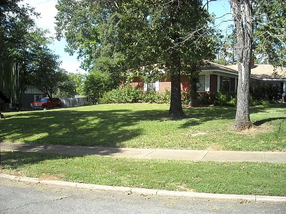 3rd image of 4006 Baronne St