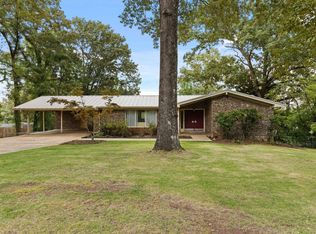 400 Meadow Hill Rd, Sheffield, AL 35660