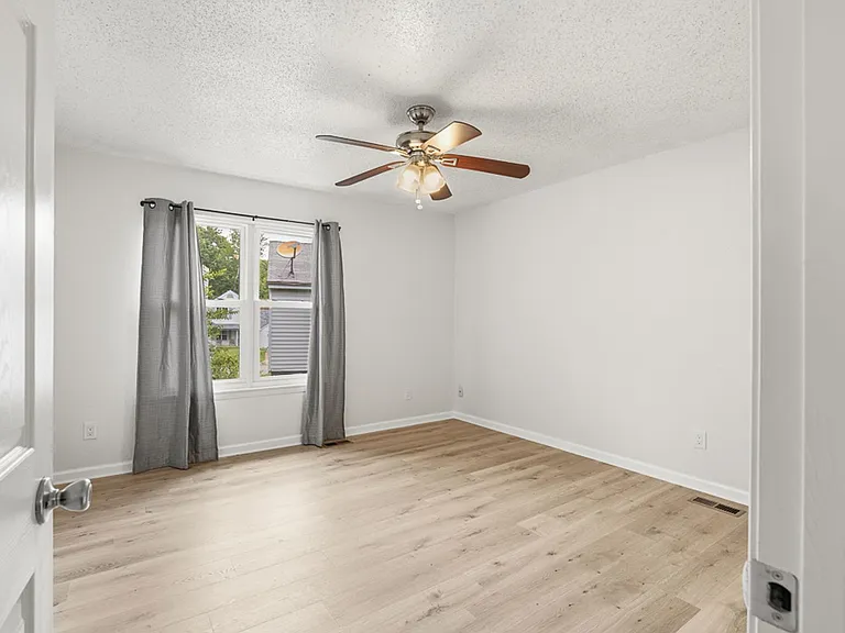 3856 Forestwood Ct — Photo 21