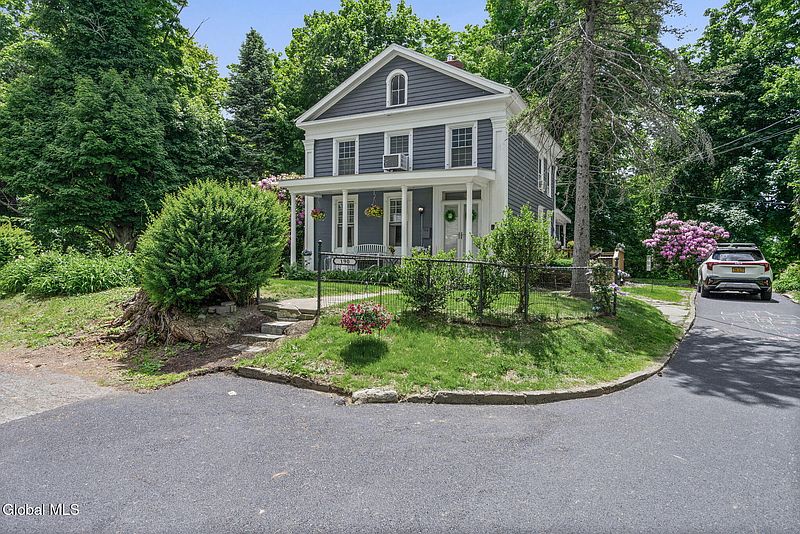 2nd image of 190 Spring Avenue