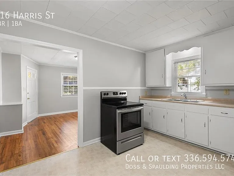 916 Harris St — Photo 7