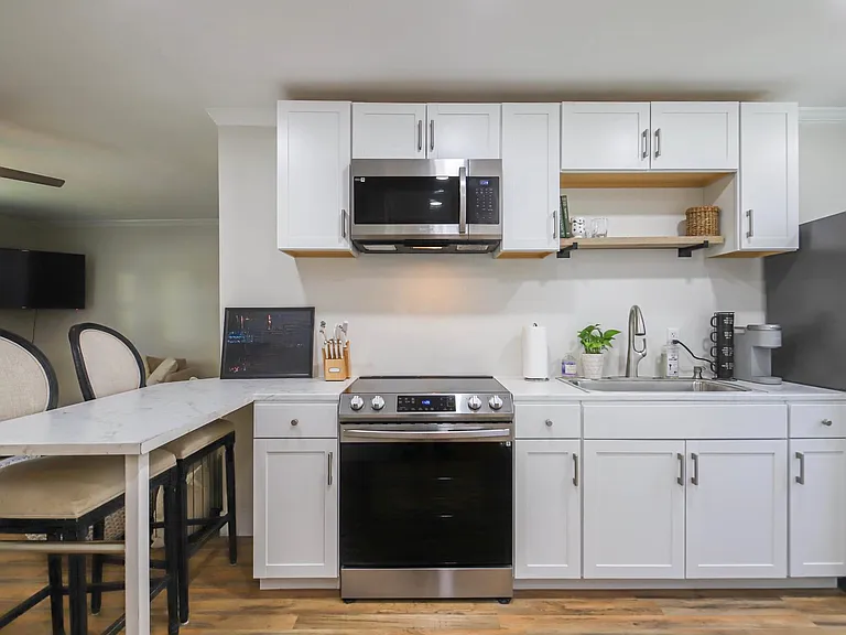 504 Saint John St #2 — Photo 24