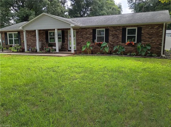 4611 Bridle Path, Winston Salem, NC 27103