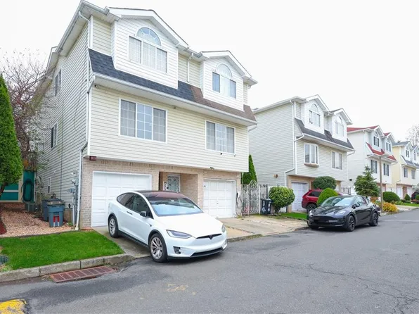 32 Belair Lane image 4 of 37