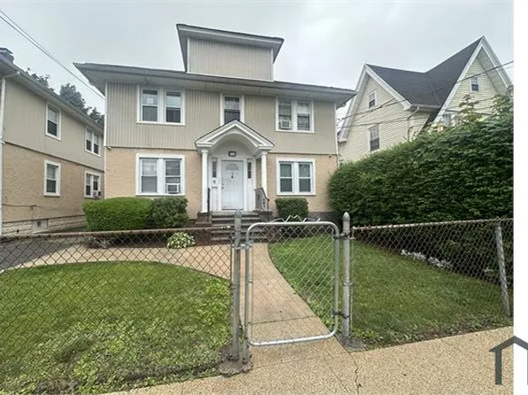 14 Van Cott Ave, Hempstead, NY