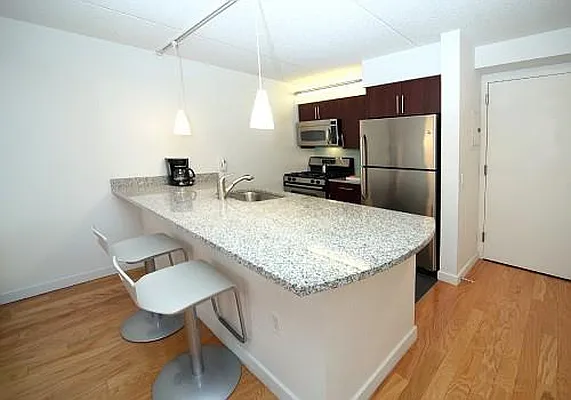 Rented by Bank Neary | media 5