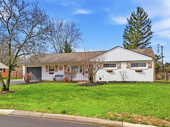 2nd image of 36 Blackstone Dr