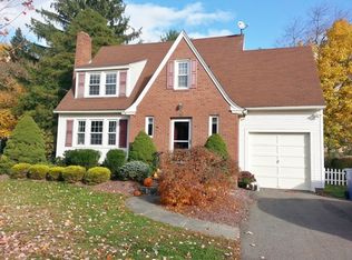 9 Elm Rd, Cromwell, CT 06416