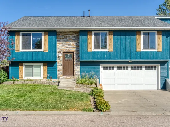 7011 Greensburgh Ave, Gillette, WY 82718