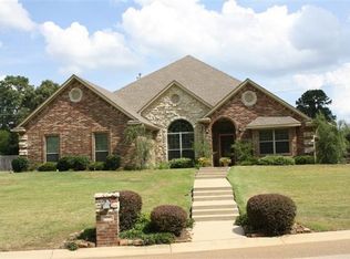 106 Rutland Dr, Hallsville, TX 75650