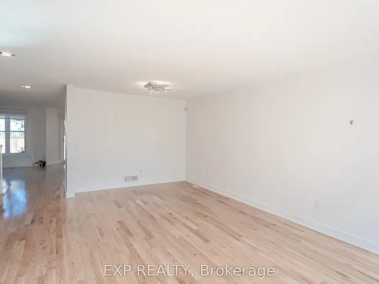 28 Chartwell Ave — Photo 11