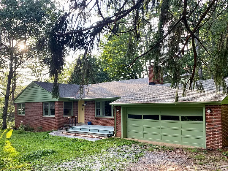606 Fairview Rd — Photo 29