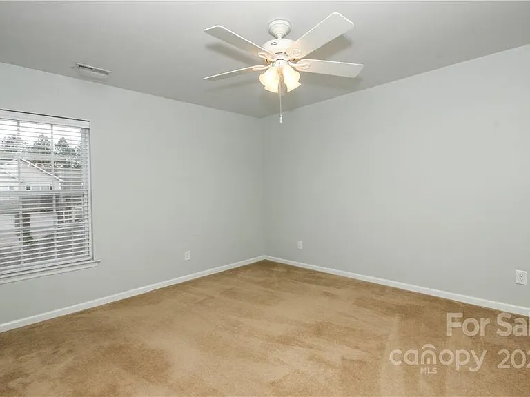 2332 Calabassas Ln — Photo 7