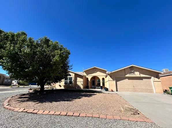 233 Maple Ct SE, Rio Rancho, NM 87124