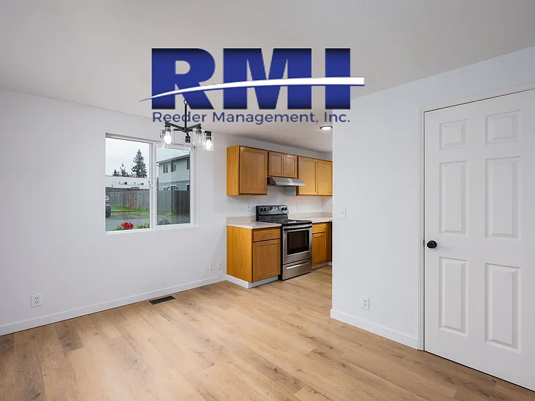 1034 Hanford Ave #B — Photo 5