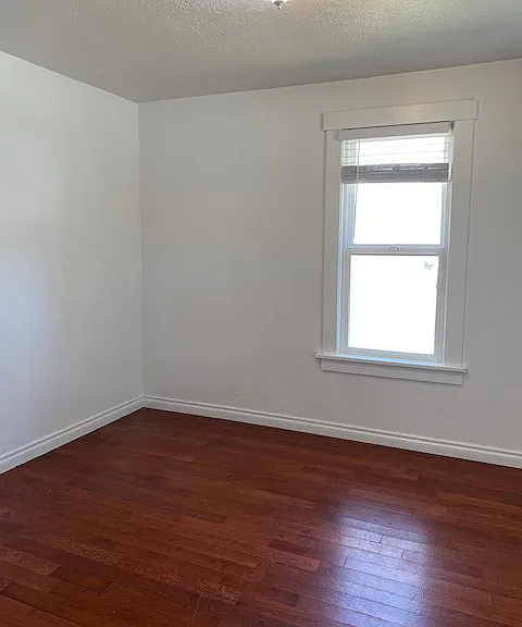 302A Van Trump Ave NE #A — Photo 7