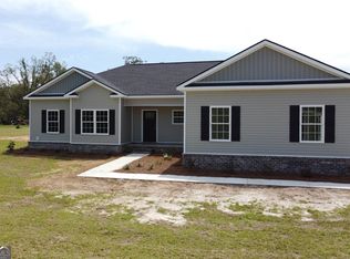 165 W Willow Lake Dr, Metter, GA 30439