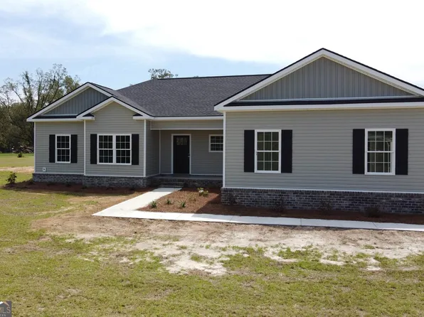 165 W Willow Lake Dr, Metter, GA 30439