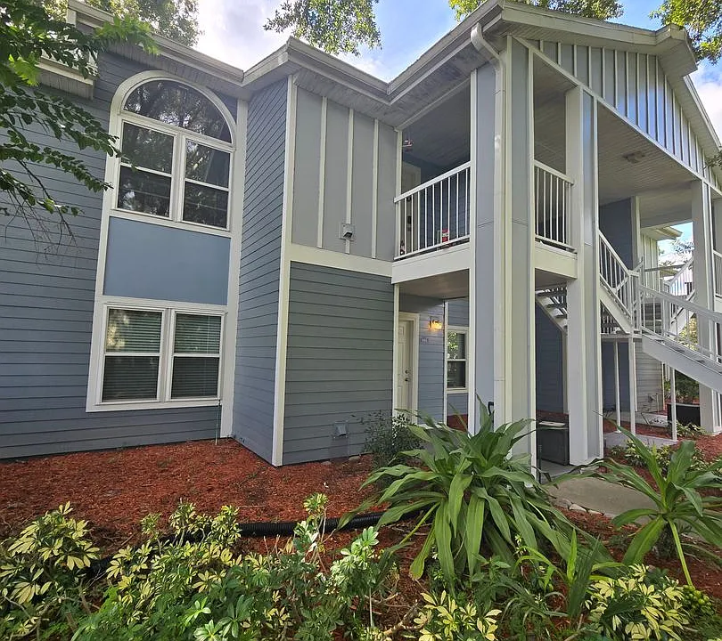 2577 Grassy Point Dr #105