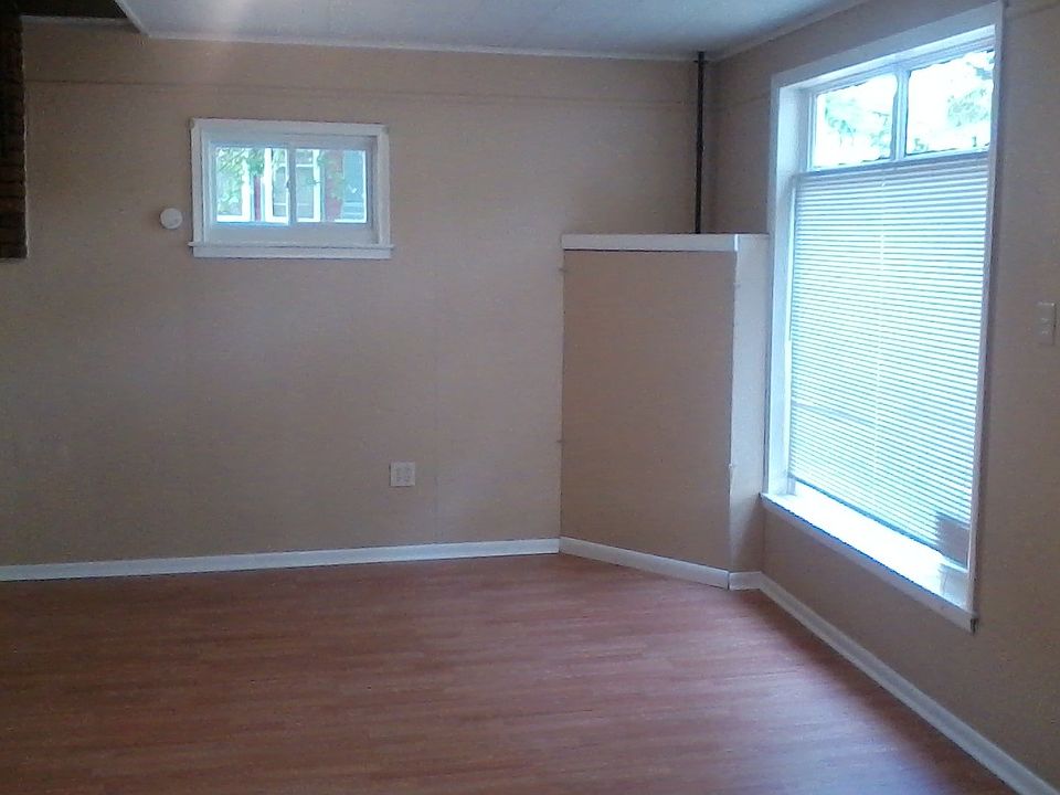 Living room, bright and cheery!