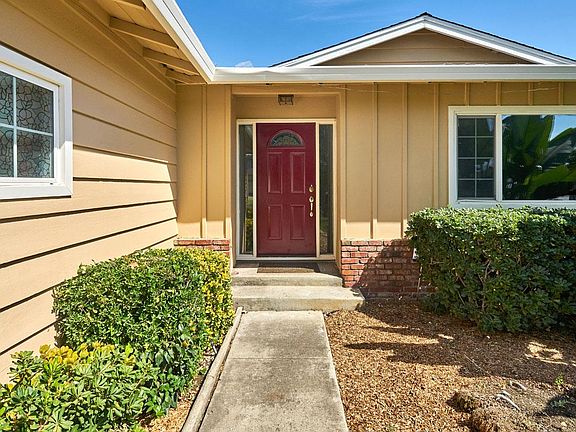 2nd image of 976 Orchid Way
