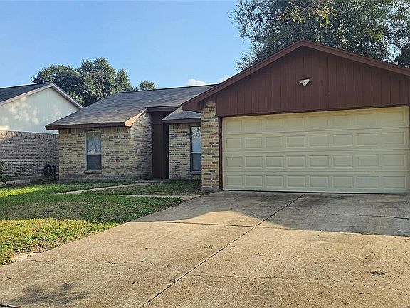 2nd image of 19327 Cypress Bay Dr