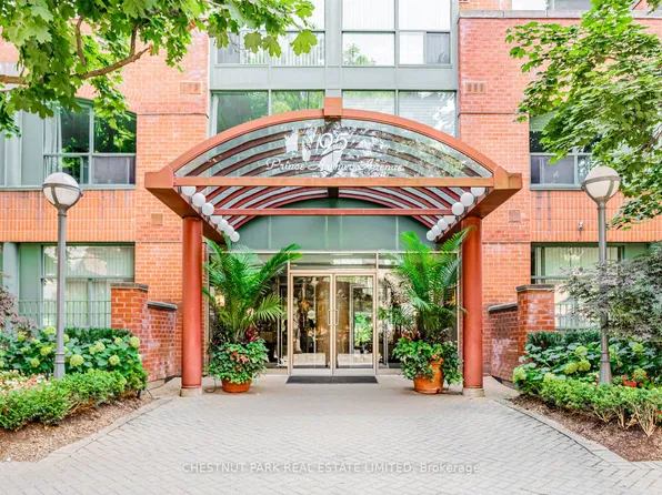 95 Prince Arthur Ave #104, Toronto, ON M5R 3P6