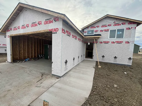 864 Bushnell Ct, Box Elder, SD 57719