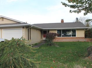 780 W 4th St, Halsey, OR 97348